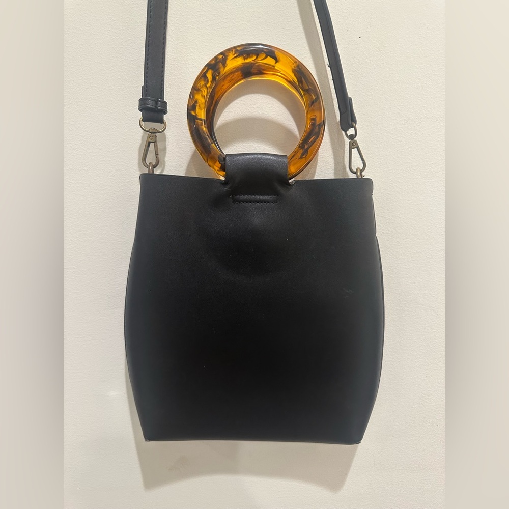 Bucket bag